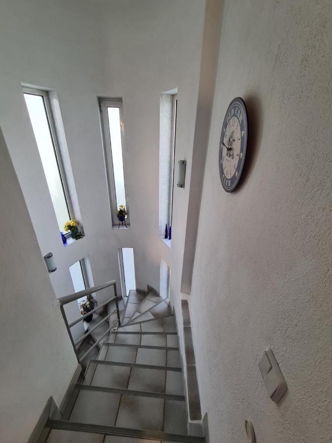 Wonderful House With Private Garden Villa ฟิออยิตา ภายนอก รูปภาพ